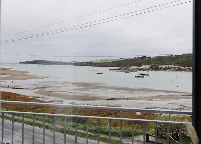 The Teifi Waterside Hotel